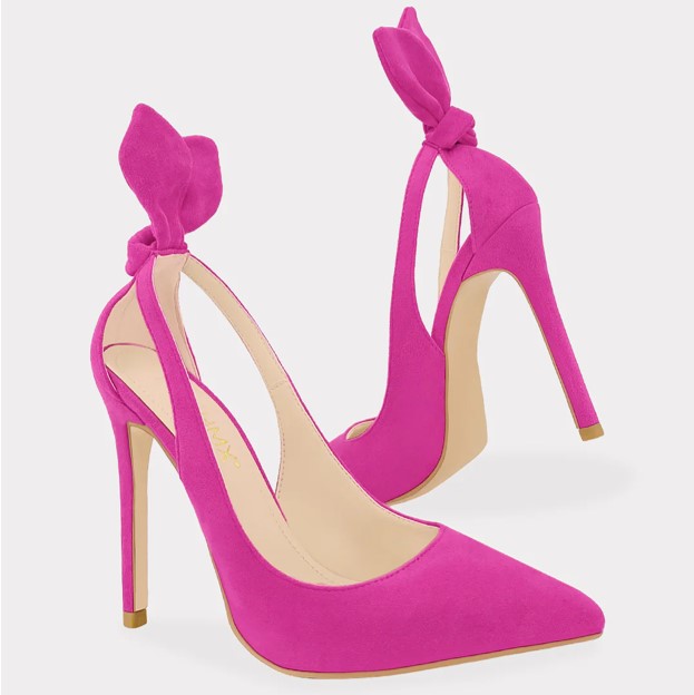 Zapatillas rosa con tacones de aguja altos