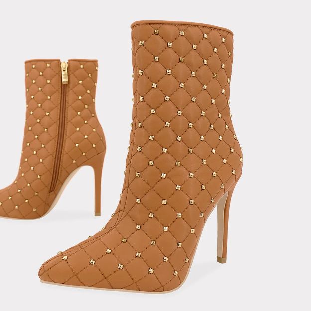 Botines Camel con Tacón de Aguja